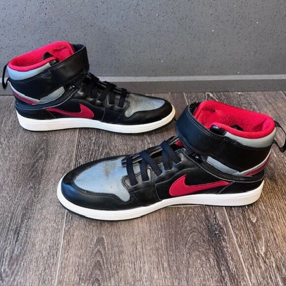 Size 11 Mens NIKE Air Jordan 1 FlyEase High Smoke Grey Black Gym Red CQ3835-006 - Picture 2 of 7